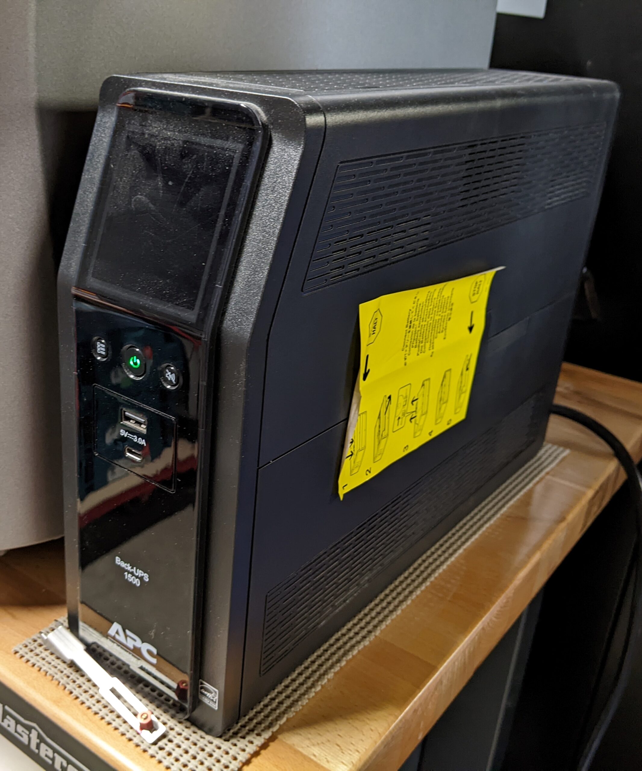 APC UPS 1500 APC UPS 1500